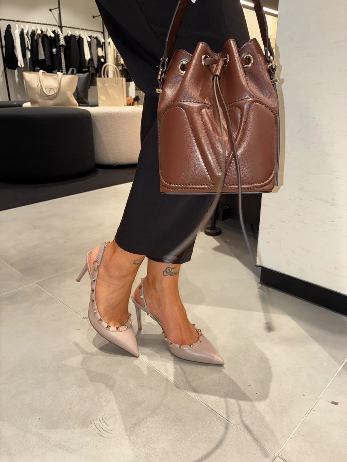 Valentino Bucket