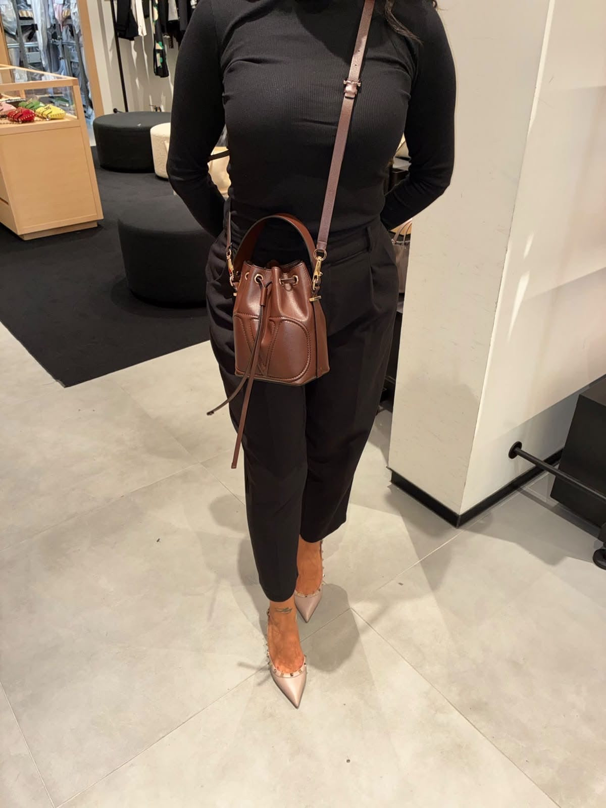 Valentino Bucket