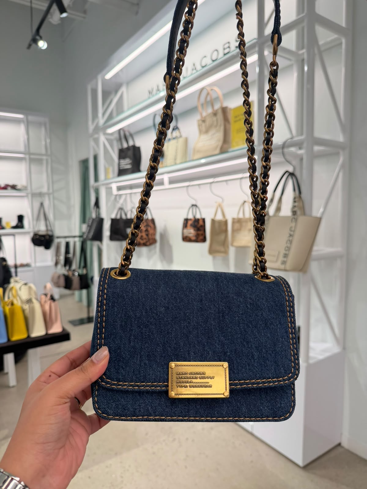 MARC JACOBS