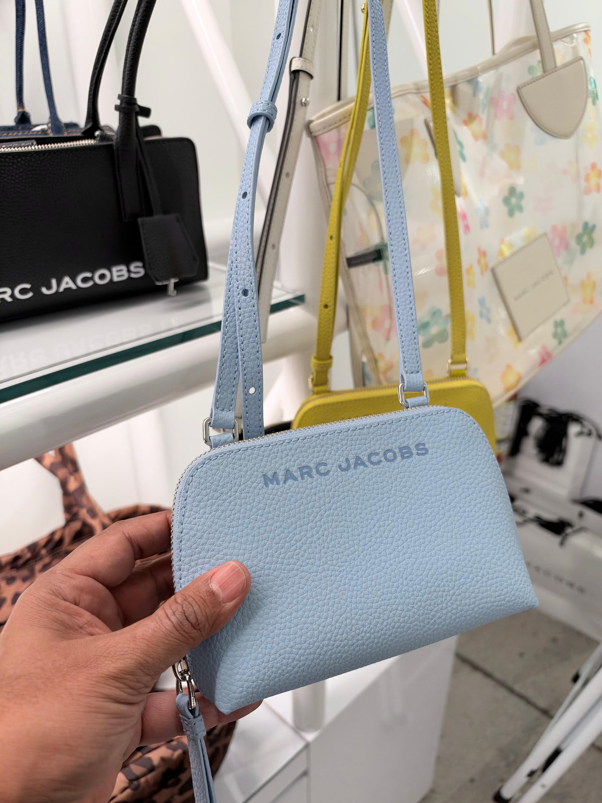 MARC JACOBS