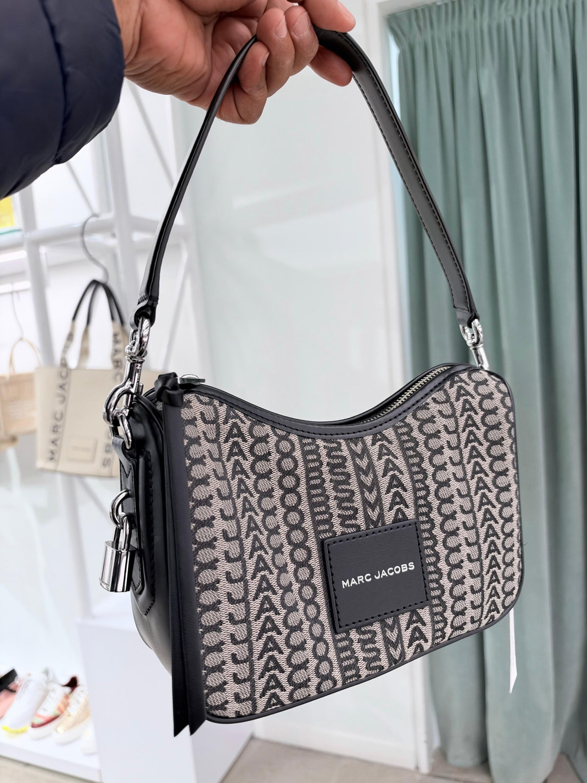 MARC JACOBS