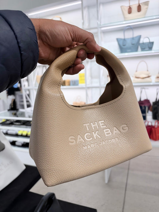MARC JACOBS