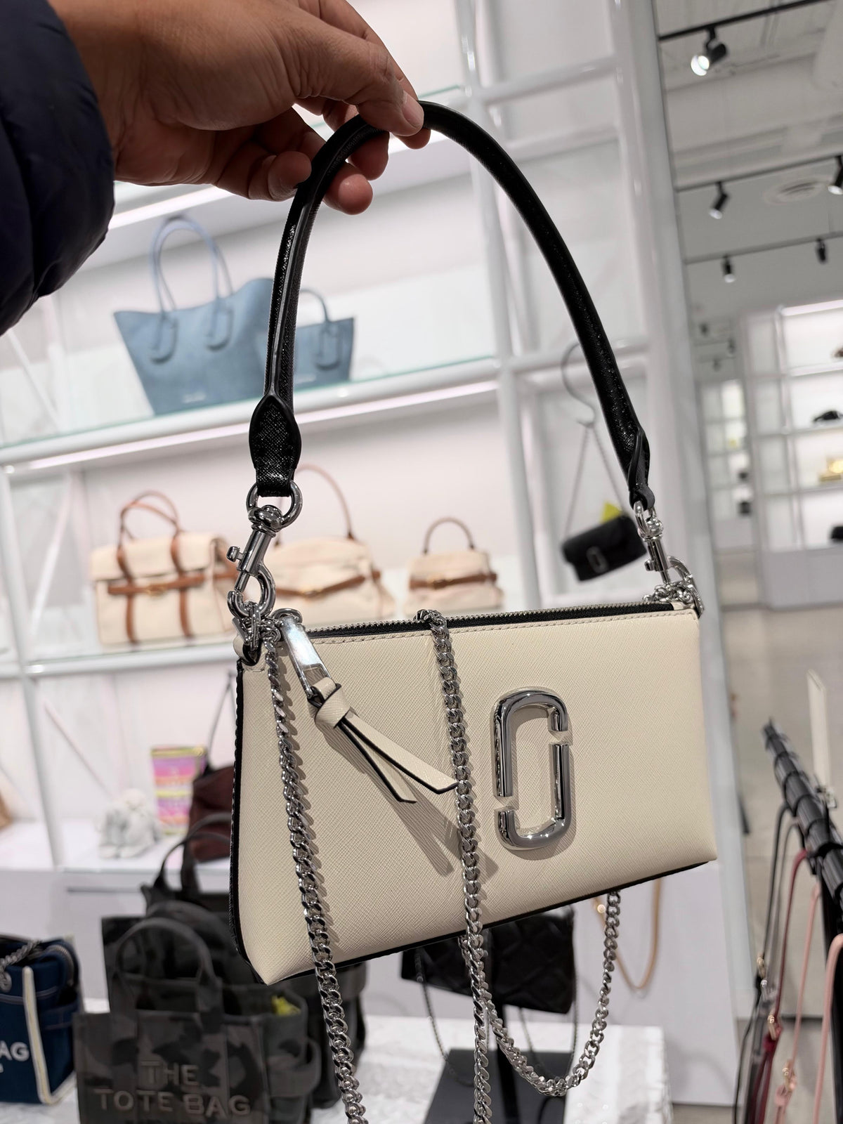 MARC JACOBS