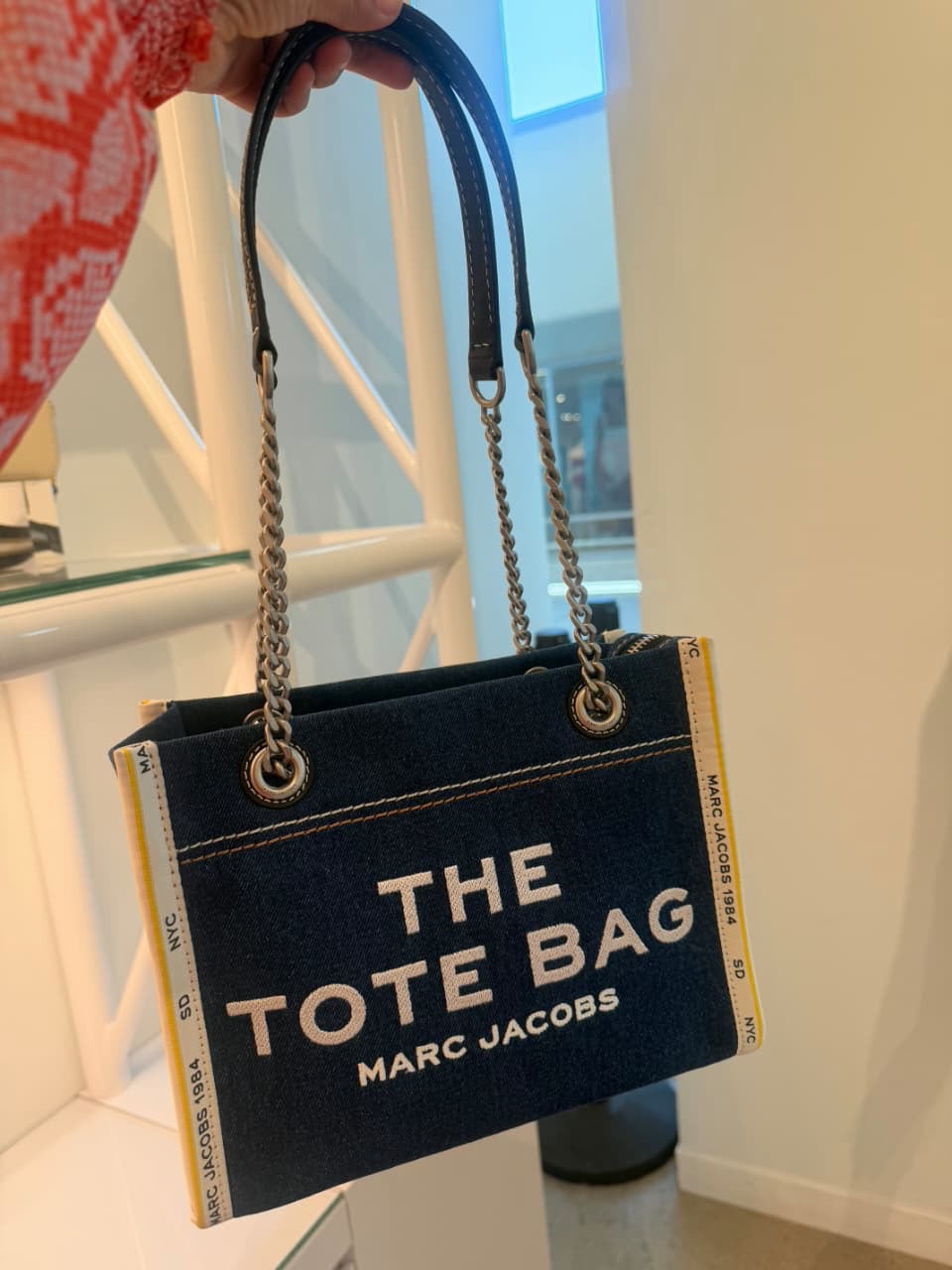 MARC JACOBS