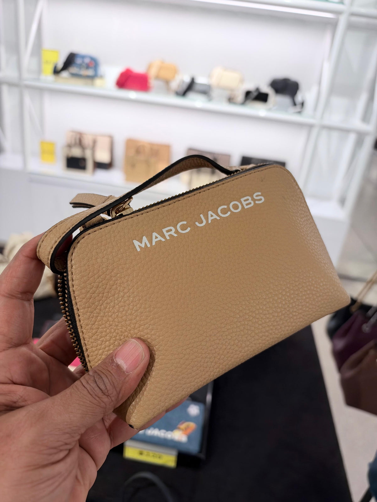MARC JACOBS
