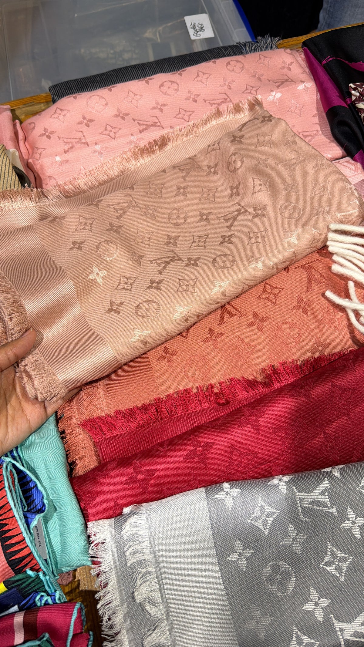 LV Scarf