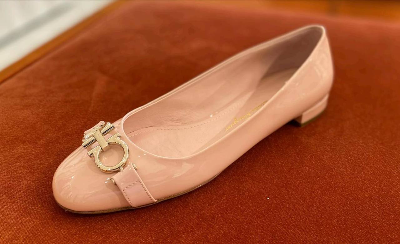 Ferragamo Leather Vara Ballet Flats