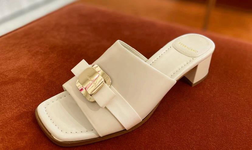 Ferragamo Vara Leather Slide Sandals