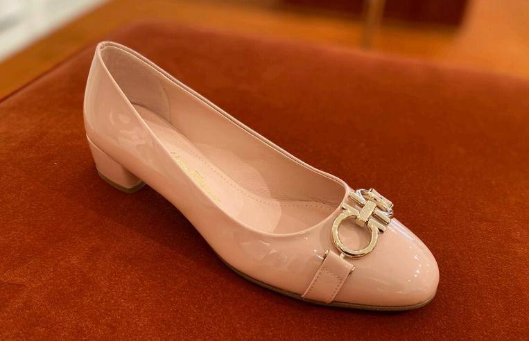 Ferragamo Leather Pumps