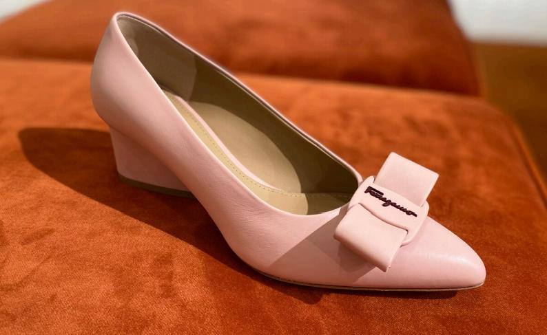 Ferragamo Leather Pumps