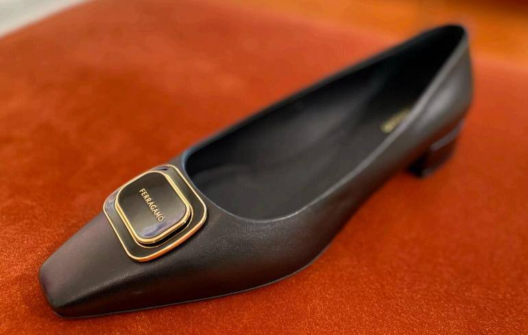 Ferragamo Leather Pumps