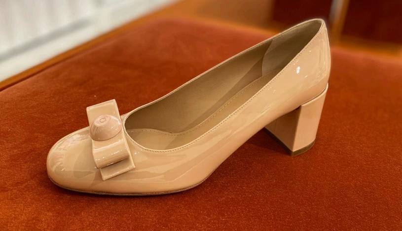 Ferragamo Leather Pumps
